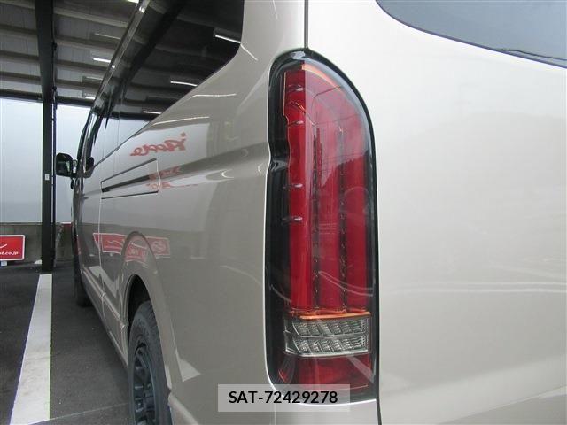 Toyota HIACE VAN 2021-04 7616915-16