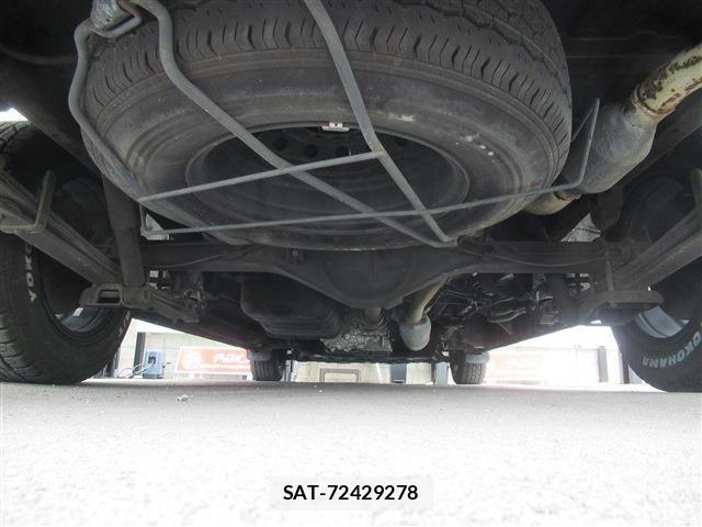 Toyota HIACE VAN 2021-04 7616915-17