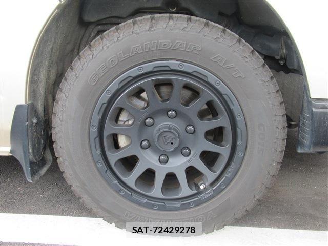 Toyota HIACE VAN 2021-04 7616915-18