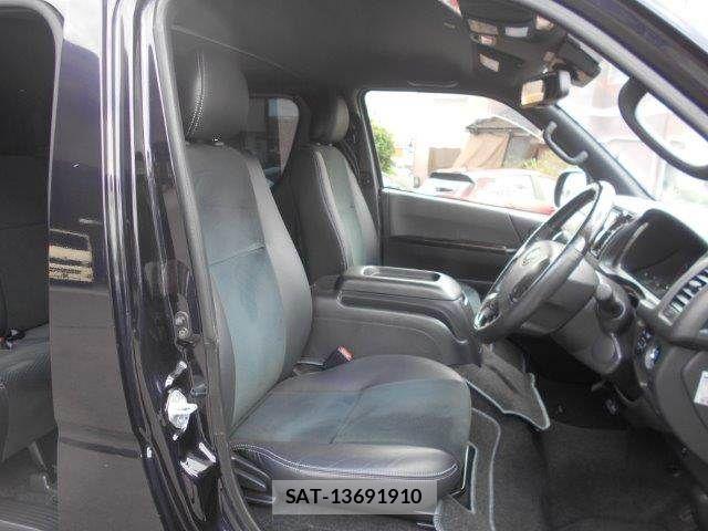 Toyota HIACE VAN 2019-02 7616924-10