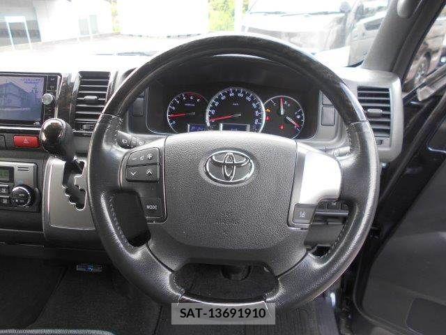 Toyota HIACE VAN 2019-02 7616924-14