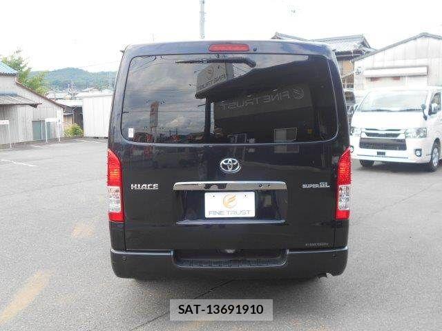 Toyota HIACE VAN 2019-02 7616924-22
