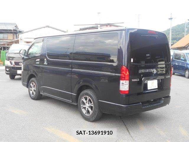 Toyota HIACE VAN 2019-02 7616924-23