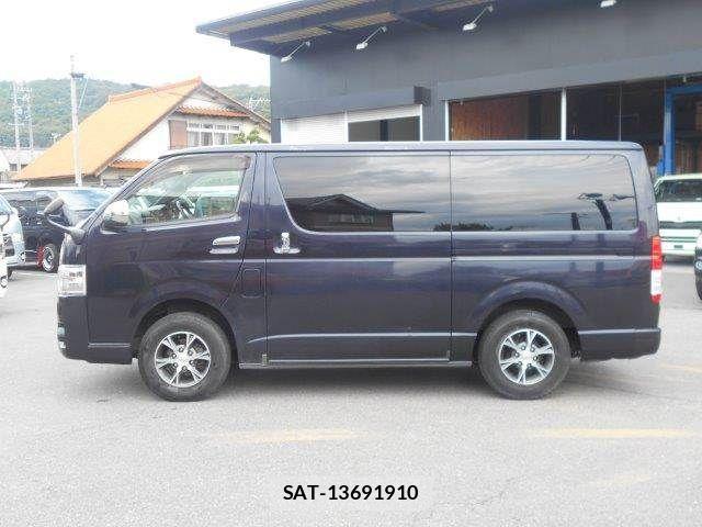 Toyota HIACE VAN 2019-02 7616924-24