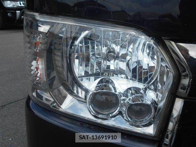 Toyota HIACE VAN 2019-02 7616924-26