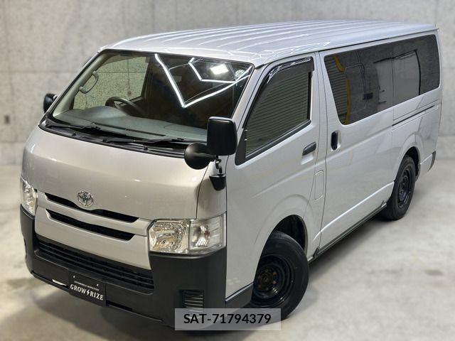 Toyota HIACE VAN 2017-03 7616926-14