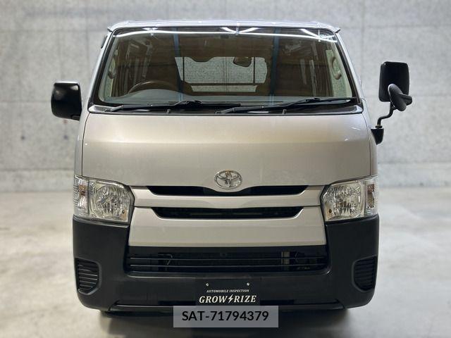 Toyota HIACE VAN 2017-03 7616926-1