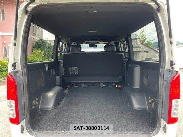 Toyota HIACE VAN 2020-10 7616919-11