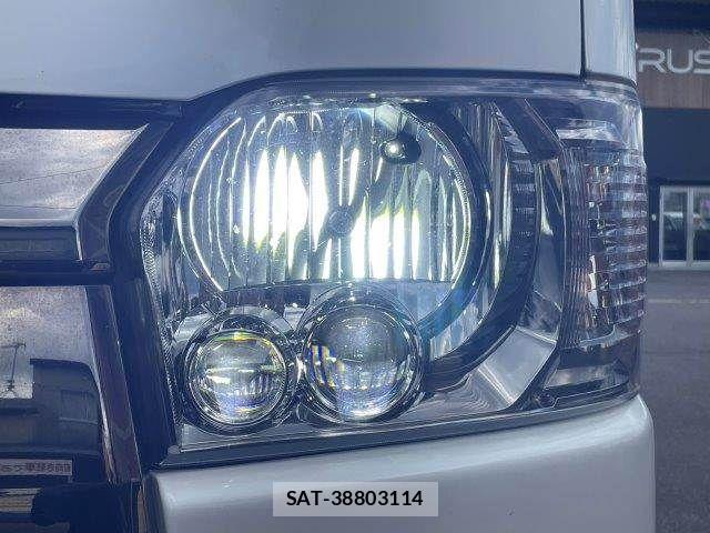 Toyota HIACE VAN 2020-10 7616919-13