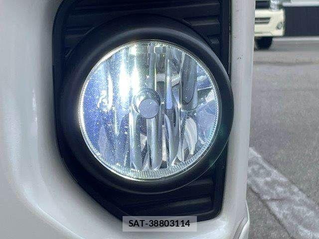Toyota HIACE VAN 2020-10 7616919-14