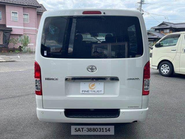 Toyota HIACE VAN 2020-10 7616919-20