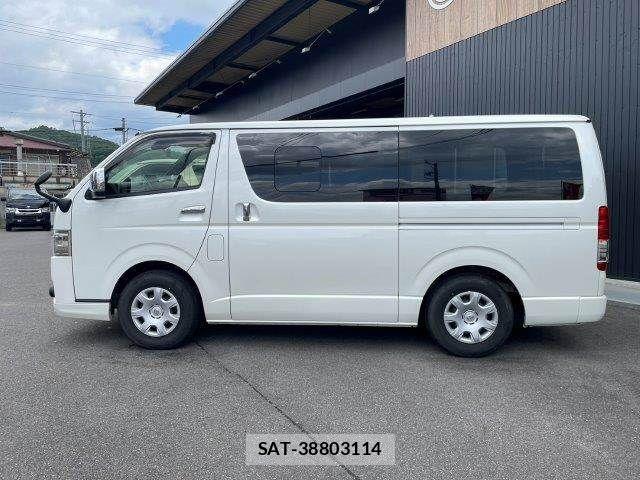 Toyota HIACE VAN 2020-10 7616919-22