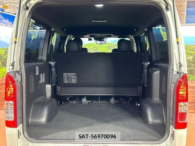 Toyota HIACE VAN 2022-07 7616912-9