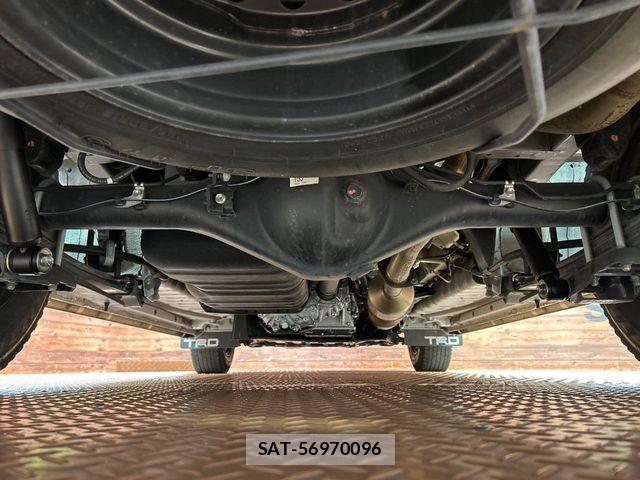 Toyota HIACE VAN 2022-07 7616912-18
