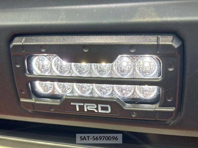 Toyota HIACE VAN 2022-07 7616912-2