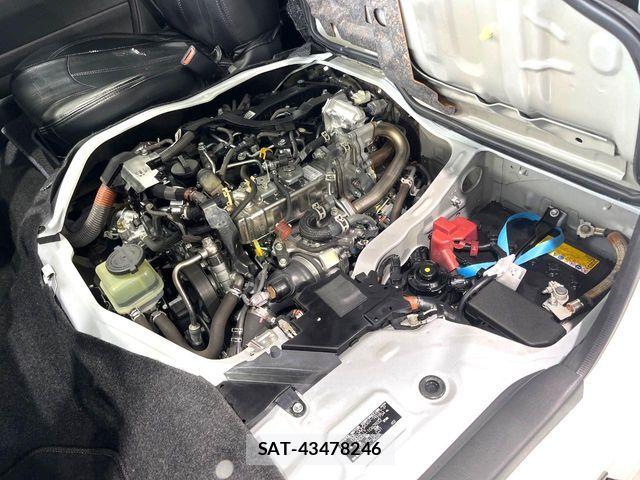 Toyota HIACE VAN 2021-09 7616916-17