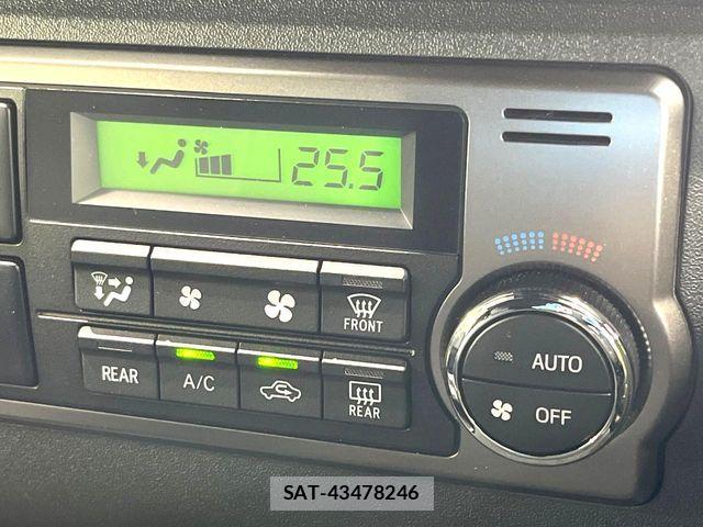 Toyota HIACE VAN 2021-09 7616916-4