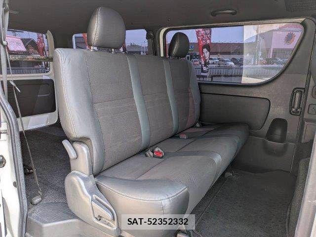 Toyota HIACE VAN 2020-03 7616922-9