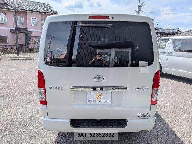 Toyota HIACE VAN 2020-03 7616922-19