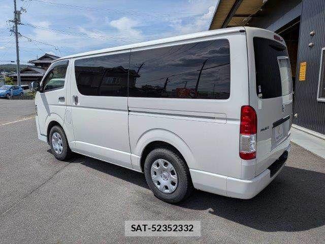 Toyota HIACE VAN 2020-03 7616922-20