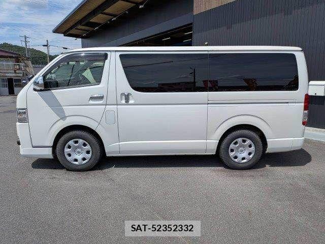 Toyota HIACE VAN 2020-03 7616922-21