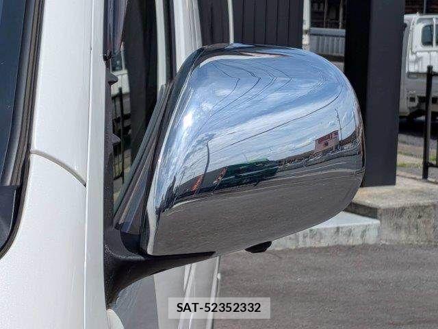 Toyota HIACE VAN 2020-03 7616922-26