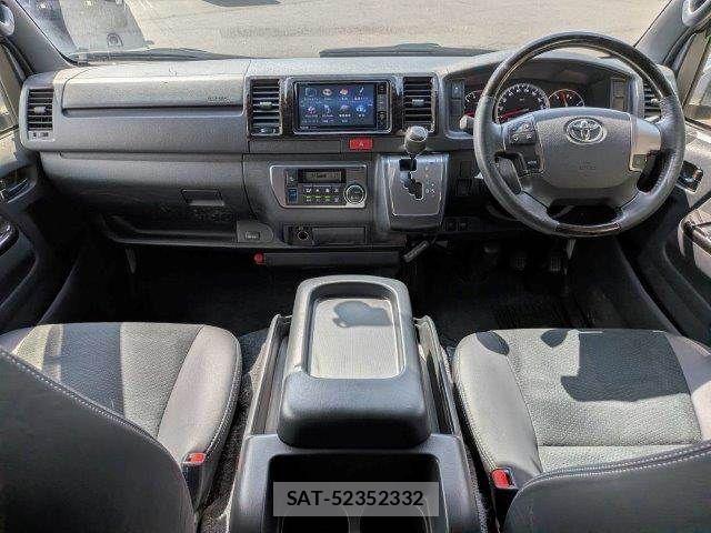 Toyota HIACE VAN 2020-03 7616922-2