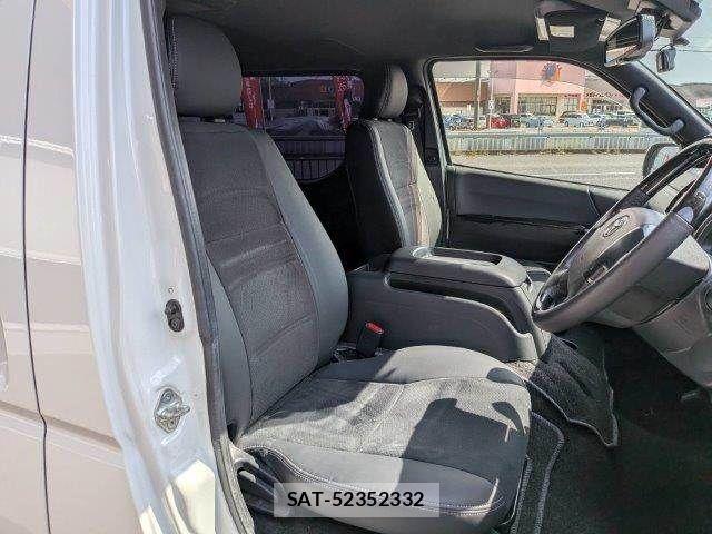Toyota HIACE VAN 2020-03 7616922-8
