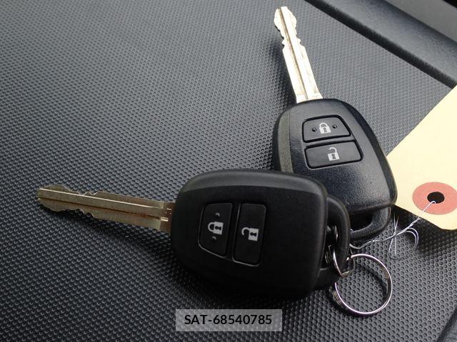 Toyota HIACE VAN 2020-05 7616925-17