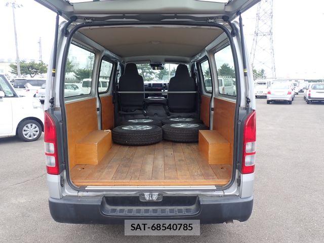 Toyota HIACE VAN 2020-05 7616925-20