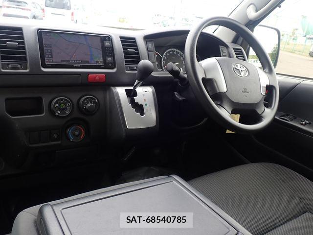 Toyota HIACE VAN 2020-05 7616925-7