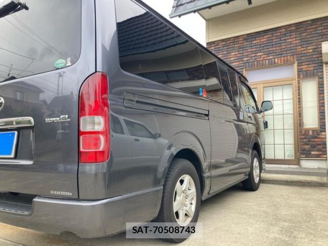 Toyota HIACE VAN 2012-06 7616927-11