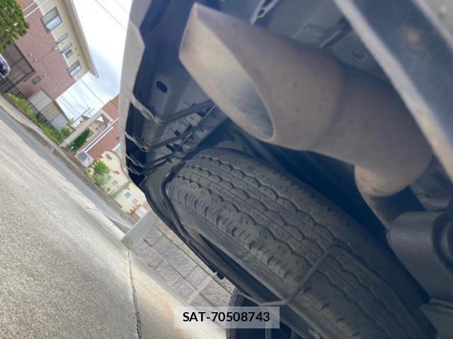 Toyota HIACE VAN 2012-06 7616927-12