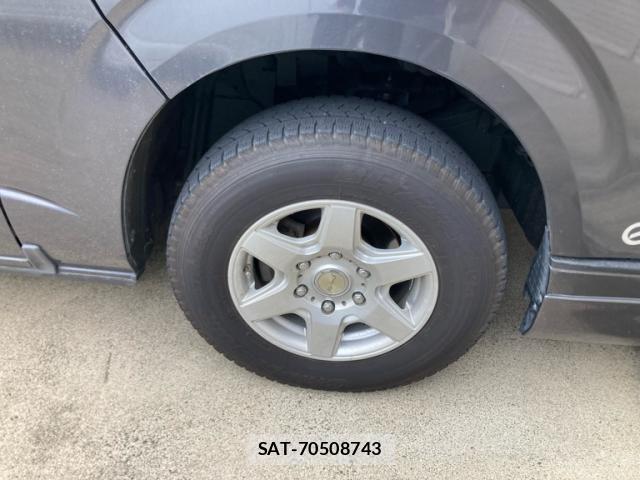 Toyota HIACE VAN 2012-06 7616927-15