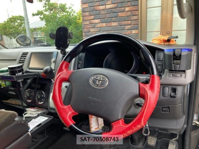 Toyota HIACE VAN 2012-06 7616927-19