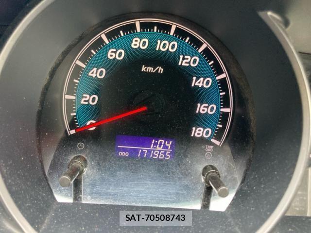 Toyota HIACE VAN 2012-06 7616927-23