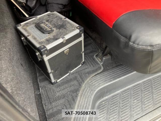 Toyota HIACE VAN 2012-06 7616927-7