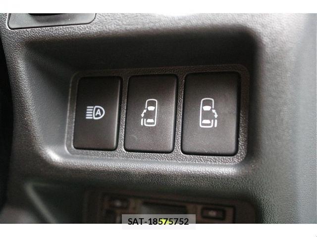 Toyota HIACE VAN 2025-01 7616910-19