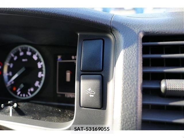 Toyota HIACE VAN 2024-01 7616914-12