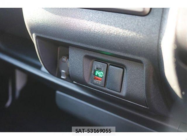 Toyota HIACE VAN 2024-01 7616914-14