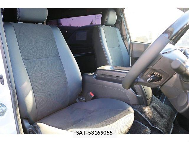 Toyota HIACE VAN 2024-01 7616914-15