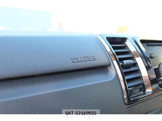 Toyota HIACE VAN 2024-01 7616914-18
