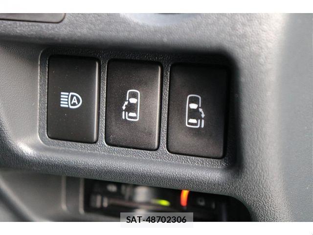 Toyota HIACE VAN 2025-01 7616911-11