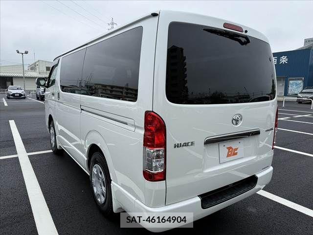 Toyota HIACE VAN 2018-12 7616918-12