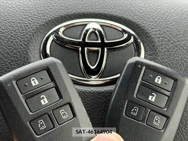 Toyota HIACE VAN 2018-12 7616918-25