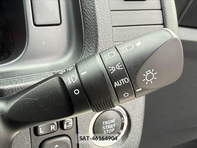 Toyota HIACE VAN 2018-12 7616918-26