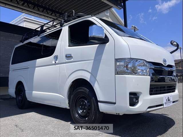 Toyota HIACE VAN 2022-11 7616917-10