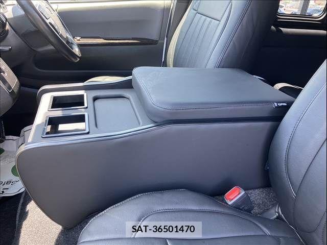 Toyota HIACE VAN 2022-11 7616917-16