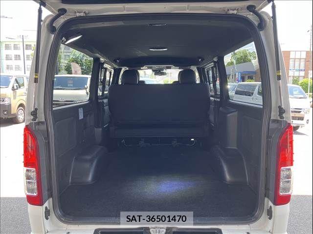 Toyota HIACE VAN 2022-11 7616917-19