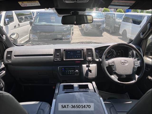 Toyota HIACE VAN 2022-11 7616917-3